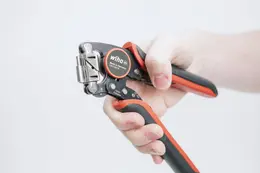 WI_Anw_Z62000906SB_Crimping_Plier_Rotating_02.jpg